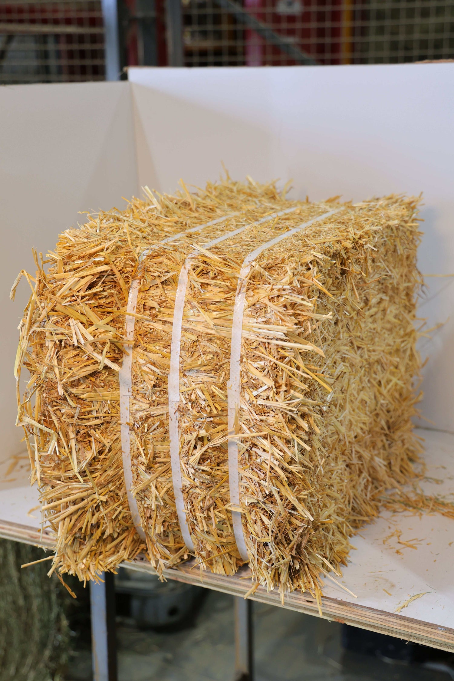 Straw for bedding in a natural pile